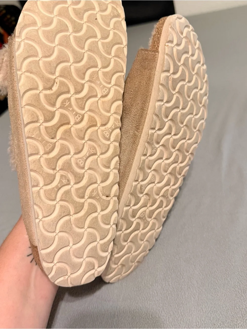 Birkenstock Arizona Beige Sherpa Lined 2 Buckle Sandals Womens Size 41